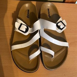Womens Aerosoft sandals